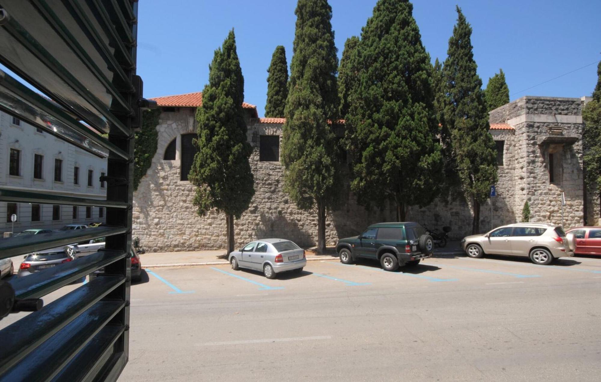 Apartment Gallery Split Exterior photo